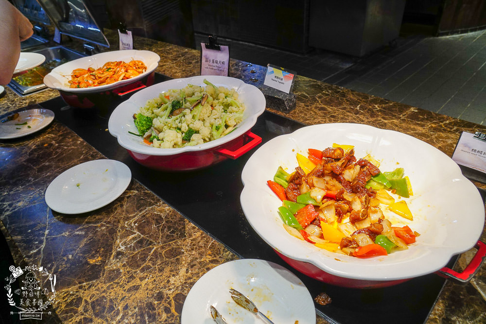 漢來海港自助吃到飽巨蛋店|高雄饕客超愛的吃到飽餐廳x包羅萬象的海鮮爽爽吃