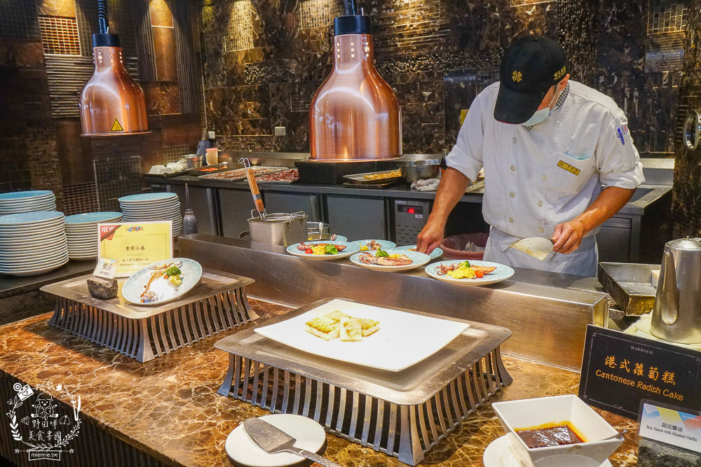 漢來海港自助吃到飽巨蛋店|高雄饕客超愛的吃到飽餐廳x包羅萬象的海鮮爽爽吃