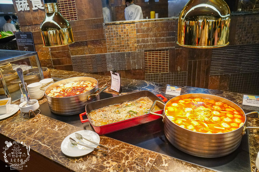 漢來海港自助吃到飽巨蛋店|高雄饕客超愛的吃到飽餐廳x包羅萬象的海鮮爽爽吃