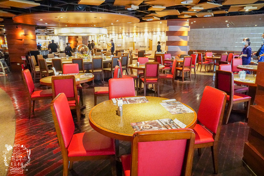 漢來海港自助吃到飽巨蛋店|高雄饕客超愛的吃到飽餐廳x包羅萬象的海鮮爽爽吃