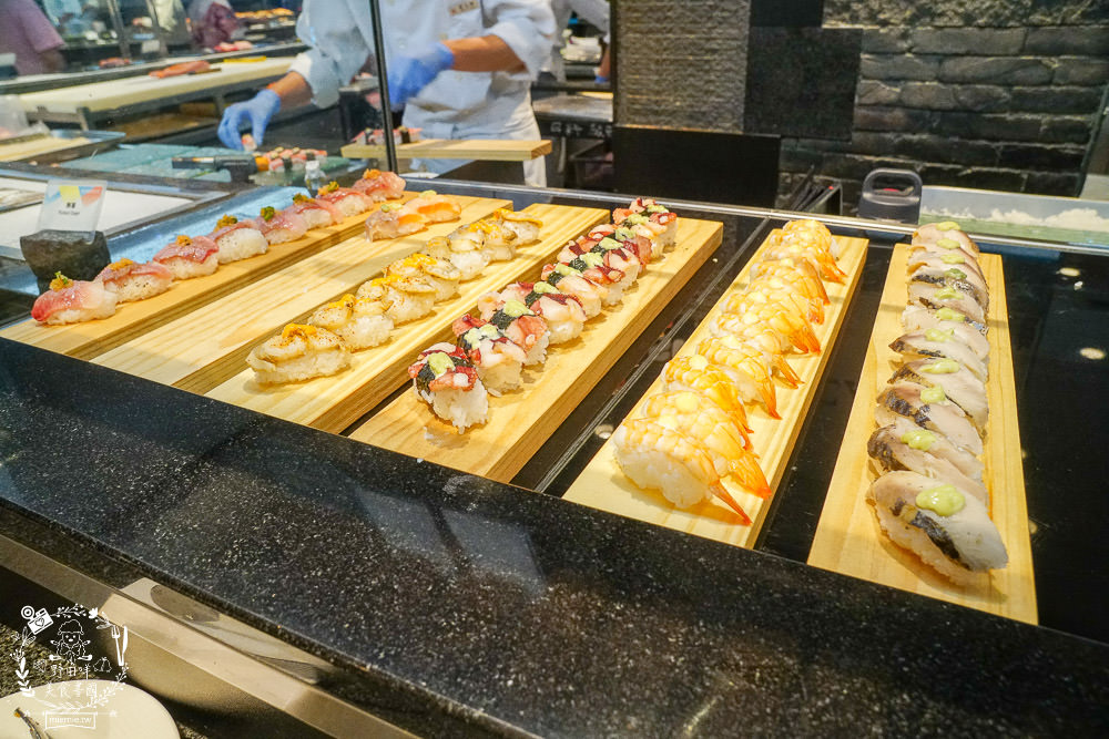 漢來海港自助吃到飽巨蛋店|高雄饕客超愛的吃到飽餐廳x包羅萬象的海鮮爽爽吃