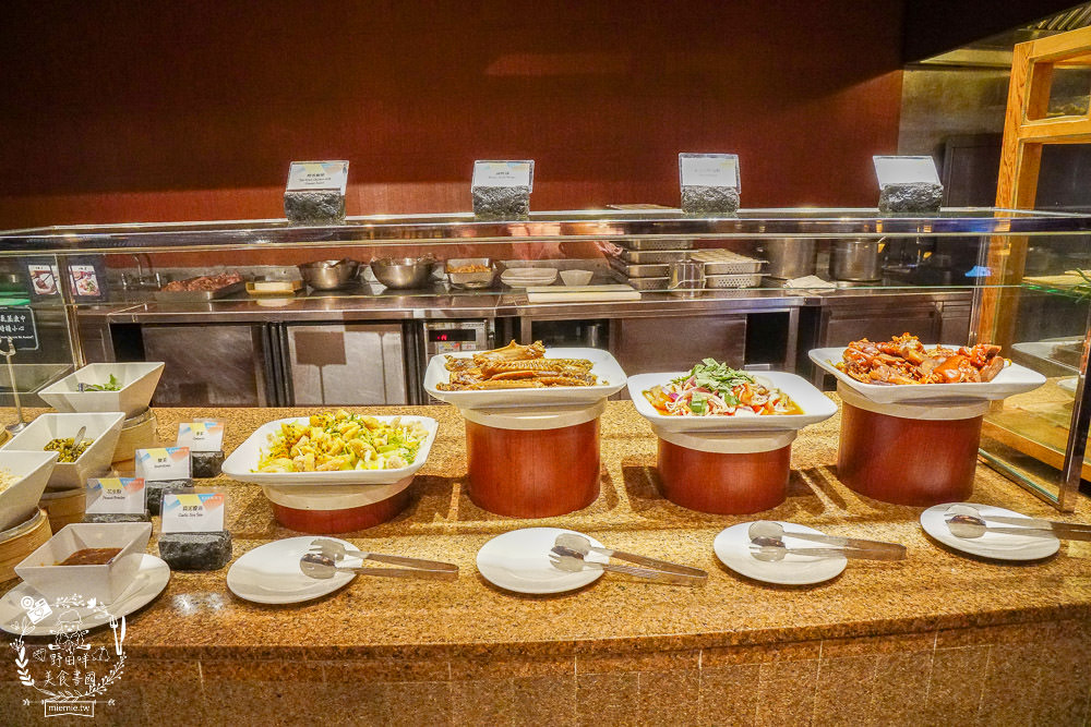 漢來海港自助吃到飽巨蛋店|高雄饕客超愛的吃到飽餐廳x包羅萬象的海鮮爽爽吃