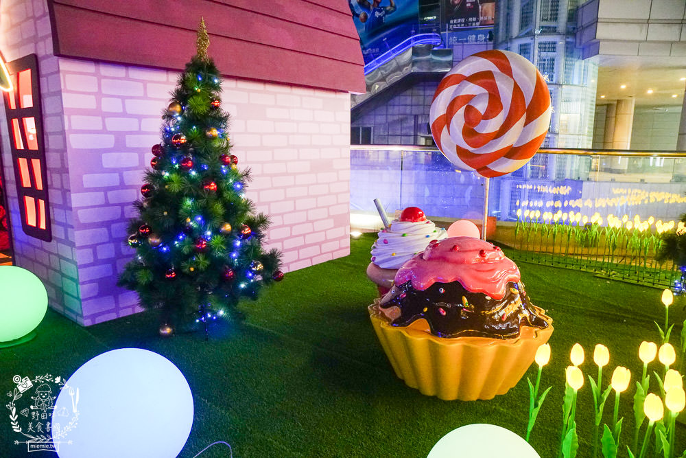 漢神巨蛋聖誕節16米高聖誕樹登場!精靈們的PARTYTIMEx白雪公主的蘑菇屋x愛麗絲夢幻扭扭屋x花瀑鞦韆超好拍照