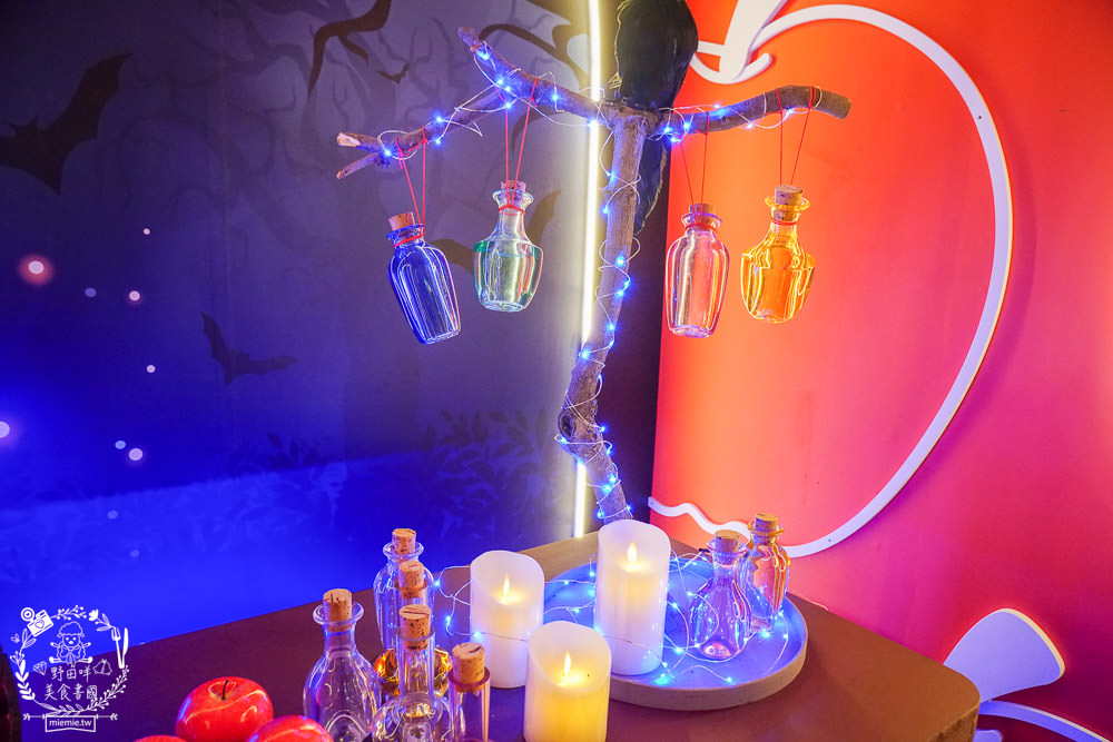 漢神巨蛋聖誕節16米高聖誕樹登場!精靈們的PARTYTIMEx白雪公主的蘑菇屋x愛麗絲夢幻扭扭屋x花瀑鞦韆超好拍照