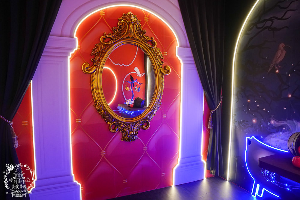 漢神巨蛋聖誕節16米高聖誕樹登場!精靈們的PARTYTIMEx白雪公主的蘑菇屋x愛麗絲夢幻扭扭屋x花瀑鞦韆超好拍照