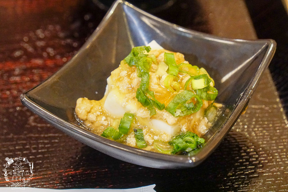 高雄巨蛋美食[雞三和]日本人最喜愛的老牌雞肉專賣店來高雄囉!