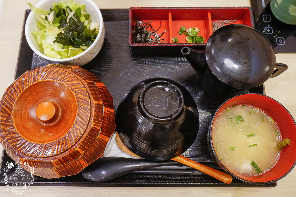 高雄巨蛋美食[雞三和]日本人最喜愛的老牌雞肉專賣店來高雄囉!