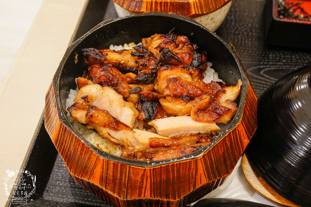 高雄巨蛋美食[雞三和]日本人最喜愛的老牌雞肉專賣店來高雄囉!