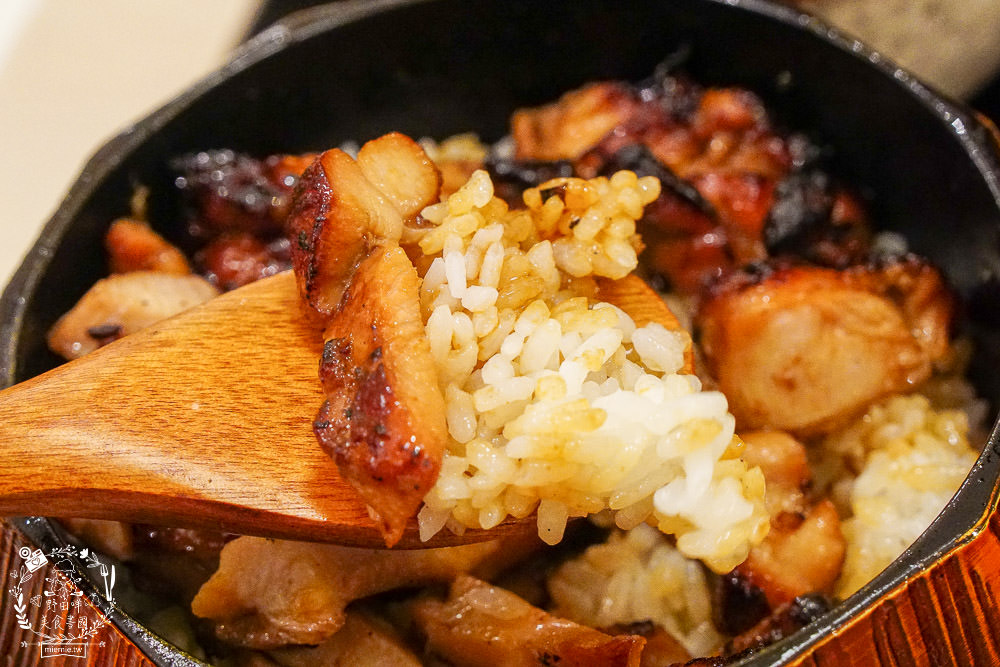 高雄巨蛋美食[雞三和]日本人最喜愛的老牌雞肉專賣店來高雄囉!