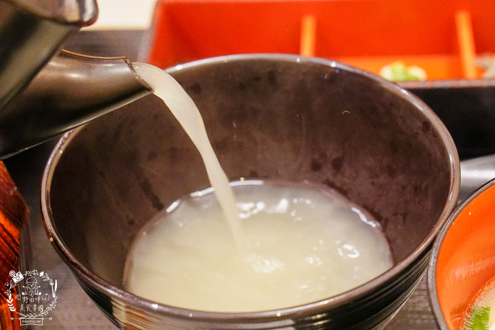 高雄巨蛋美食[雞三和]日本人最喜愛的老牌雞肉專賣店來高雄囉!