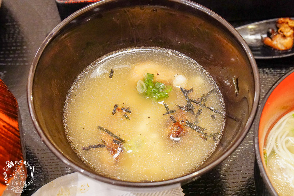 高雄巨蛋美食[雞三和]日本人最喜愛的老牌雞肉專賣店來高雄囉!