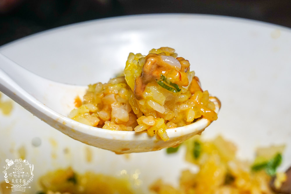 高雄[澤野燒肉屋燒烤吃到飽]獨家代理加勒比海生食級玫瑰紅蝦?超肥美銷魂的牛奶生蠔+澎湖冰卷