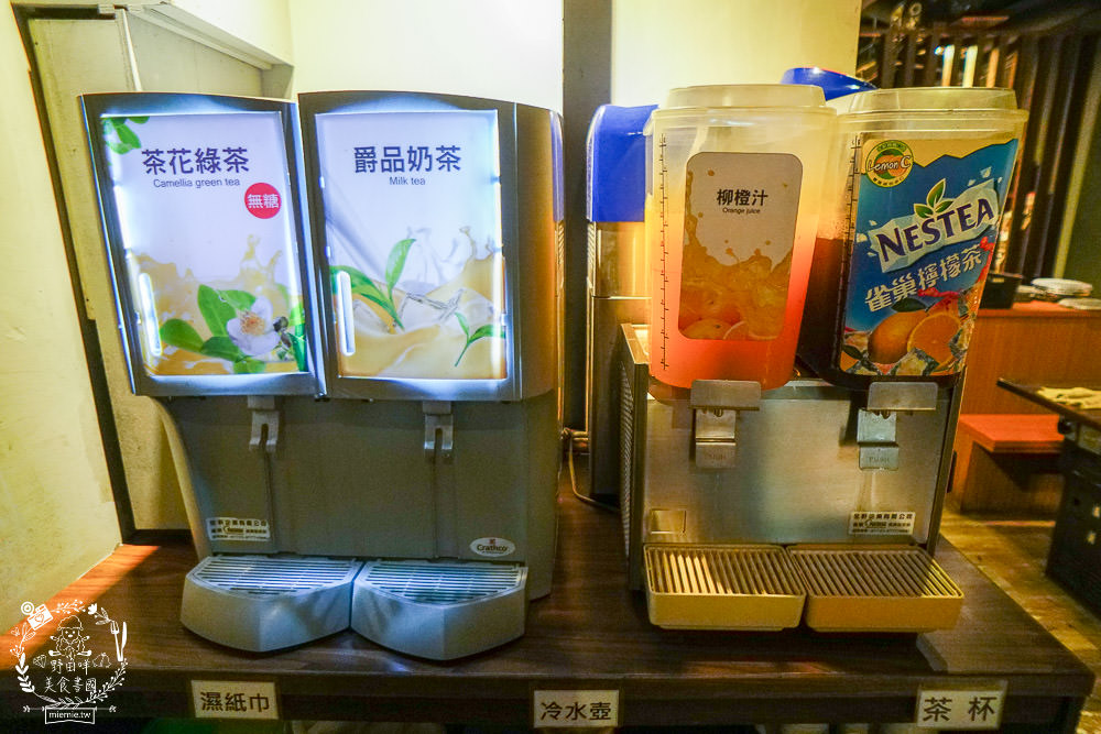 高雄[澤野燒肉屋燒烤吃到飽]獨家代理加勒比海生食級玫瑰紅蝦?超肥美銷魂的牛奶生蠔+澎湖冰卷