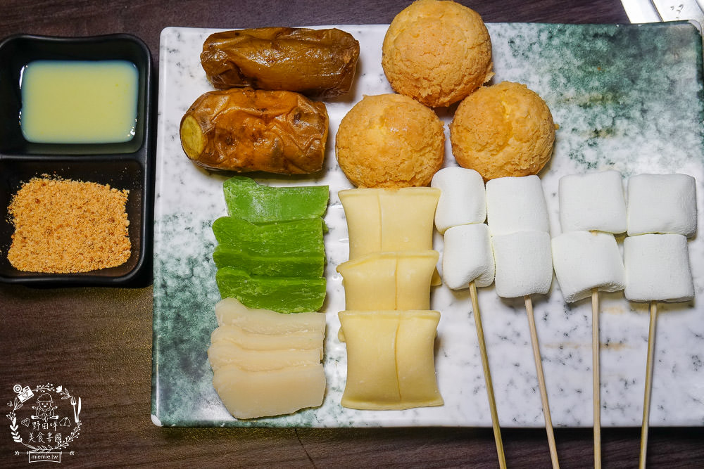 高雄[澤野燒肉屋燒烤吃到飽]獨家代理加勒比海生食級玫瑰紅蝦?超肥美銷魂的牛奶生蠔+澎湖冰卷