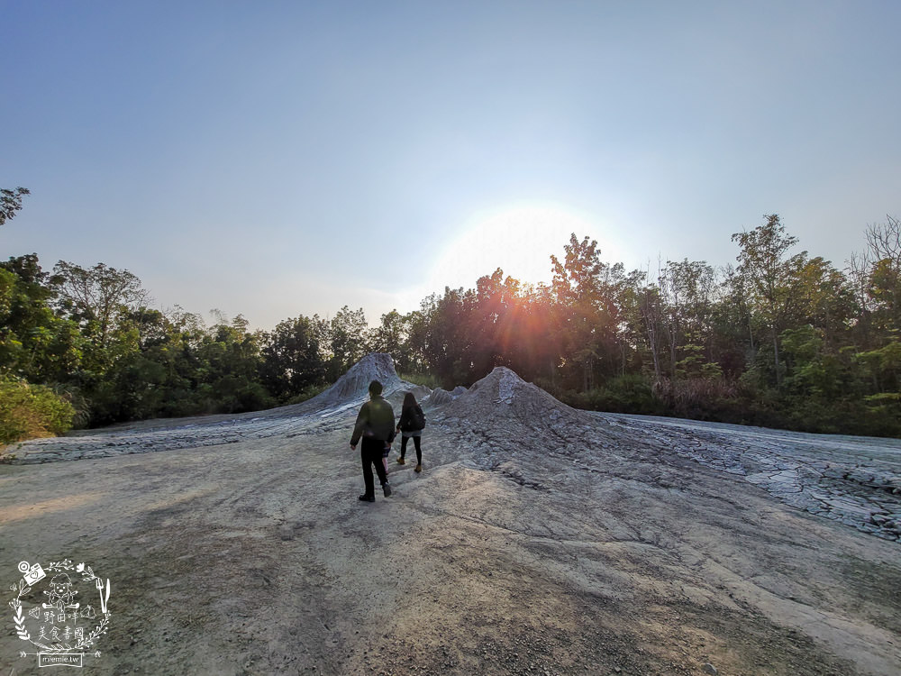 高雄烏山頂泥火山&新養女湖|台灣難得可貴的奇景!欣賞泥火山暴動樣貌?! - 第11張圖 高雄烏山頂泥火山&新養女湖|台灣難得可貴的奇景!欣賞泥火山暴動樣貌?!