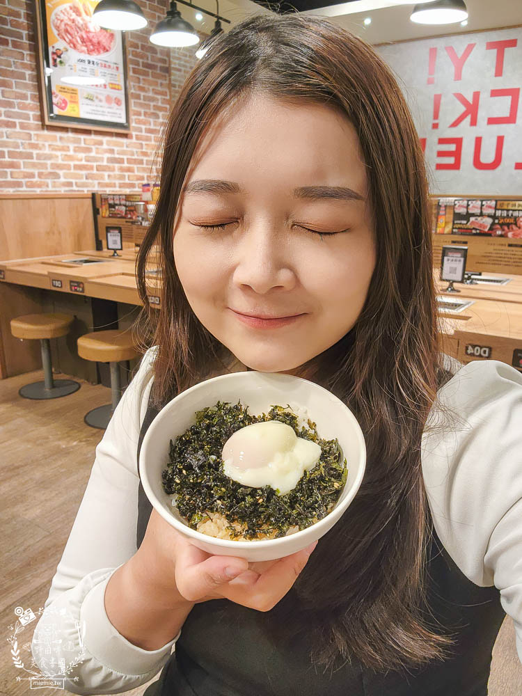 燒肉LIKE高雄夢時代店|一個人就能大口吃燒肉囉!牛五花跟豬雞三品人氣必點~