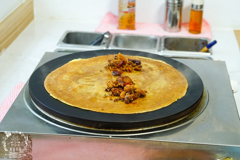 煎並煎 煎餅果子|高雄也能吃到天津著名小吃!外包裝超精緻的豐盛版可麗餅? - 第25張圖 煎並煎 煎餅果子|高雄也能吃到天津著名小吃!外包裝超精緻的豐盛版可麗餅?