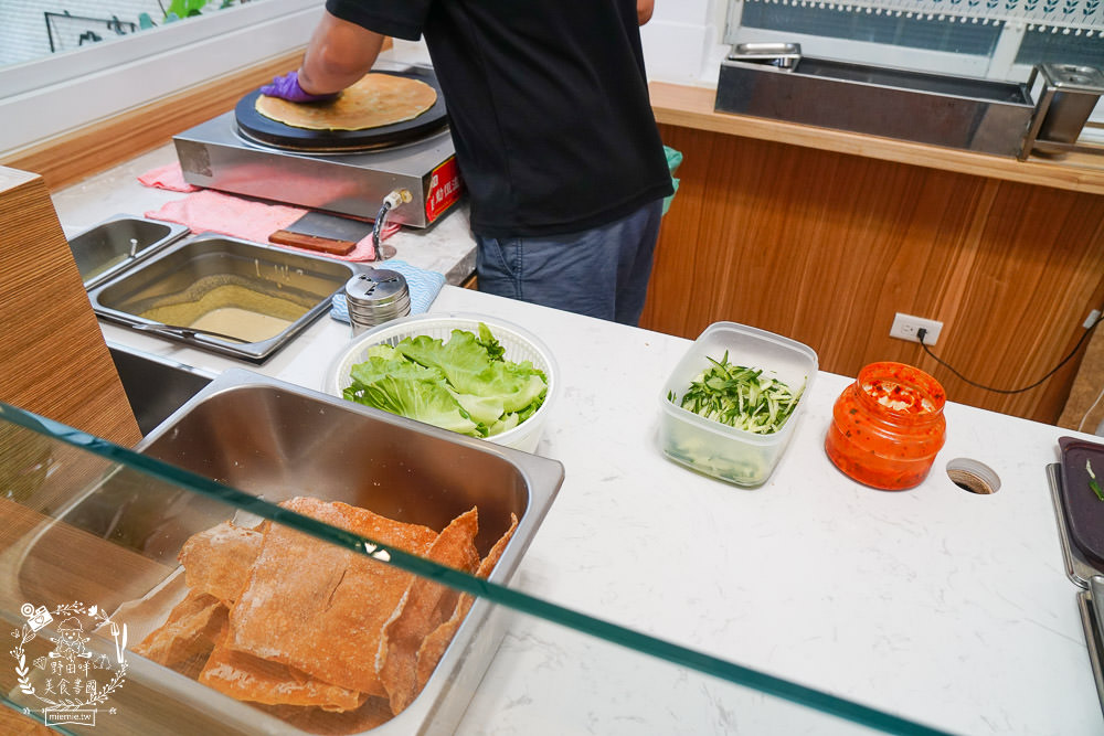 煎並煎 煎餅果子|高雄也能吃到天津著名小吃!外包裝超精緻的豐盛版可麗餅? - 第10張圖 煎並煎 煎餅果子|高雄也能吃到天津著名小吃!外包裝超精緻的豐盛版可麗餅?