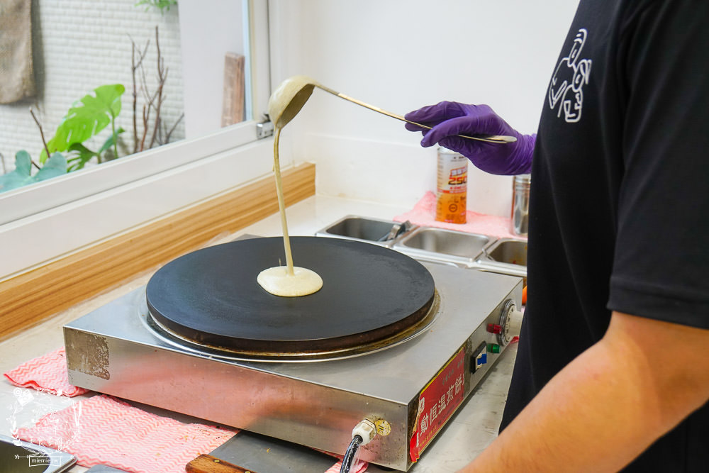 煎並煎 煎餅果子|高雄也能吃到天津著名小吃!外包裝超精緻的豐盛版可麗餅? - 第12張圖 煎並煎 煎餅果子|高雄也能吃到天津著名小吃!外包裝超精緻的豐盛版可麗餅?