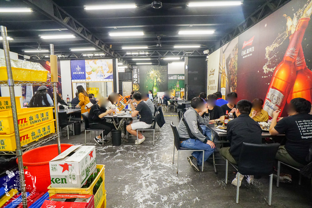 高雄超浮誇燒烤店[燒烤殿]每桌必點懶人蝦1隻5元?鮮蚵嘉義東石每天新鮮直送?