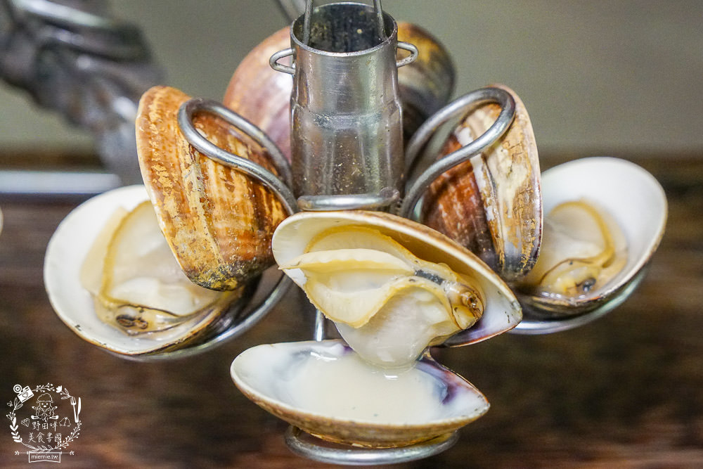 高雄超浮誇燒烤店[燒烤殿]每桌必點懶人蝦1隻5元?鮮蚵嘉義東石每天新鮮直送?