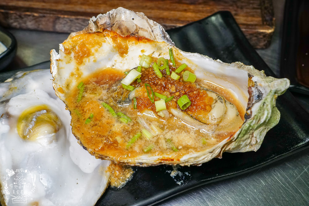 高雄超浮誇燒烤店[燒烤殿]每桌必點懶人蝦1隻5元?鮮蚵嘉義東石每天新鮮直送?