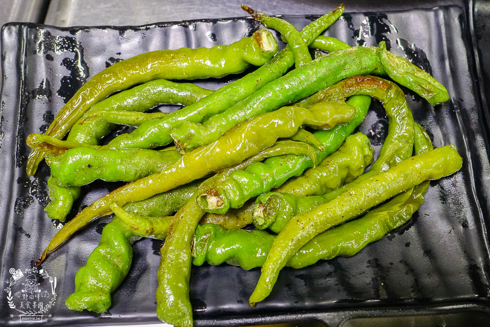 高雄超浮誇燒烤店[燒烤殿]每桌必點懶人蝦1隻5元?鮮蚵嘉義東石每天新鮮直送?