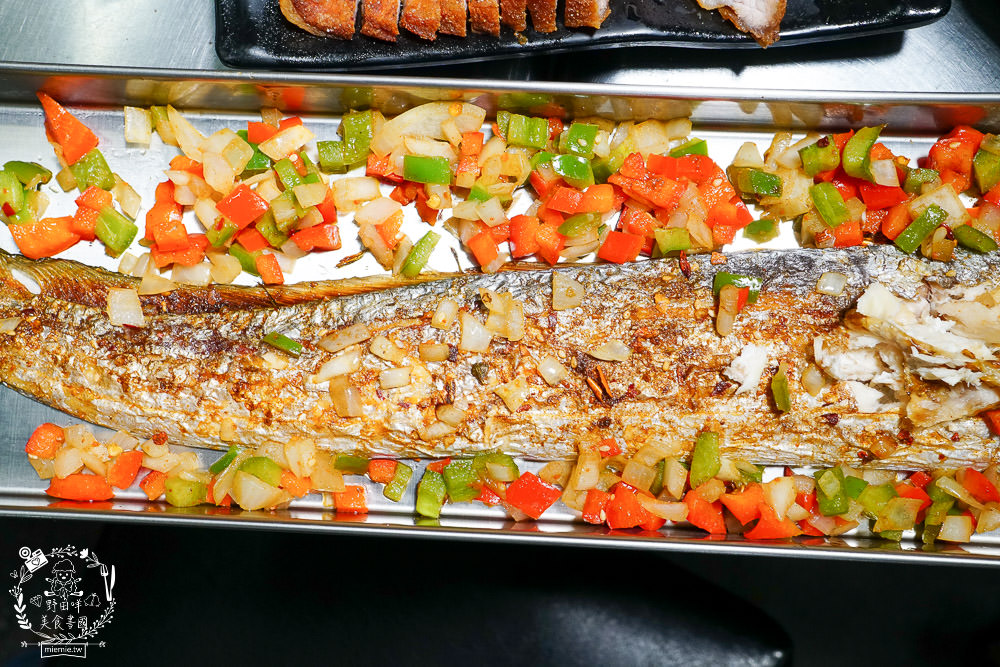 高雄超浮誇燒烤店[燒烤殿]每桌必點懶人蝦1隻5元?鮮蚵嘉義東石每天新鮮直送?