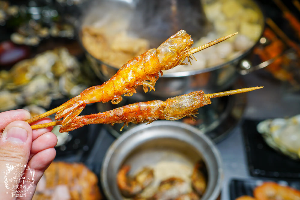 高雄超浮誇燒烤店[燒烤殿]每桌必點懶人蝦1隻5元?鮮蚵嘉義東石每天新鮮直送?