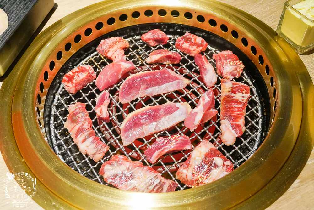 高雄燒肉同話!義享天地燒肉吃到飽!這一鍋旗下燒肉餐廳!