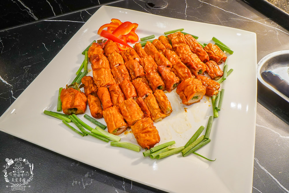 高雄[燒肉將燒肉火鍋吃到飽]超威自助吧超過百種選項?還有屏東直送的泰國蝦?超過16種冰淇淋選項!