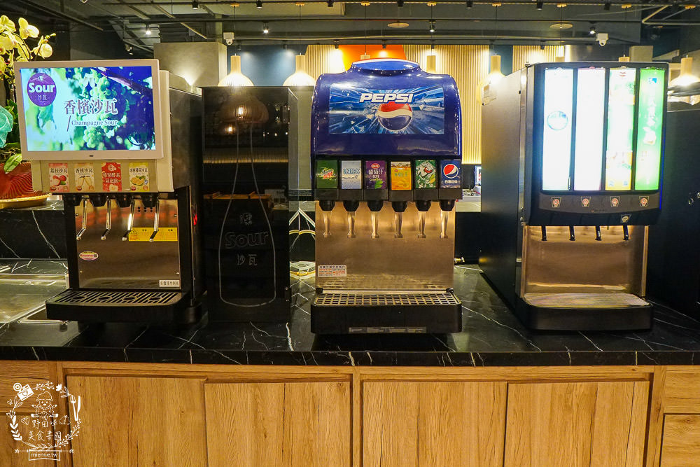 高雄[燒肉將燒肉火鍋吃到飽]超威自助吧超過百種選項?還有屏東直送的泰國蝦?超過16種冰淇淋選項!