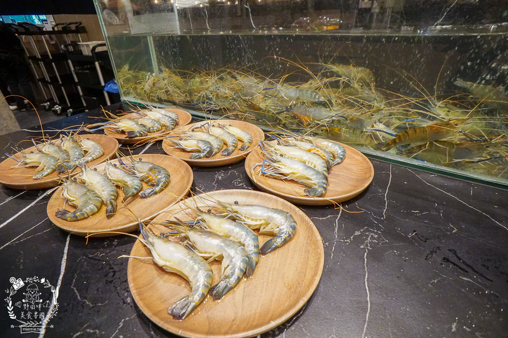 高雄[燒肉將燒肉火鍋吃到飽]超威自助吧超過百種選項?還有屏東直送的泰國蝦?超過16種冰淇淋選項!