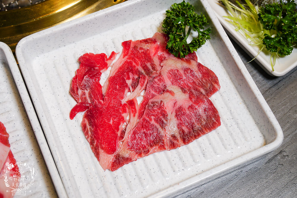 高雄[燒肉將燒肉火鍋吃到飽]超威自助吧超過百種選項?還有屏東直送的泰國蝦?超過16種冰淇淋選項!