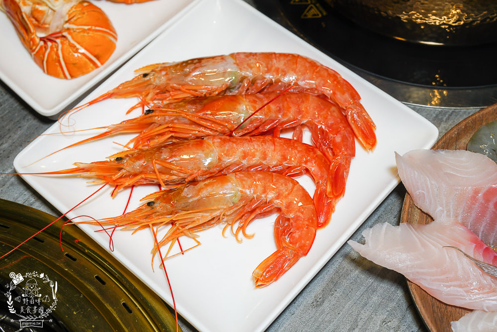 高雄[燒肉將燒肉火鍋吃到飽]超威自助吧超過百種選項?還有屏東直送的泰國蝦?超過16種冰淇淋選項!