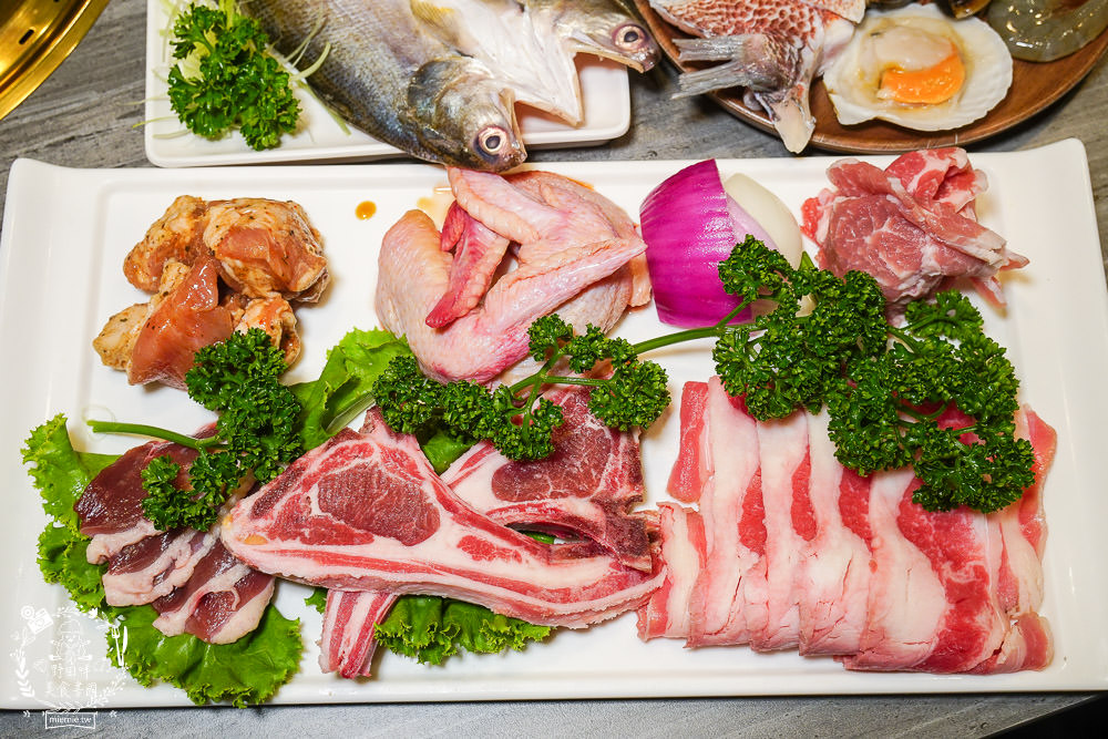 高雄[燒肉將燒肉火鍋吃到飽]超威自助吧超過百種選項?還有屏東直送的泰國蝦?超過16種冰淇淋選項!