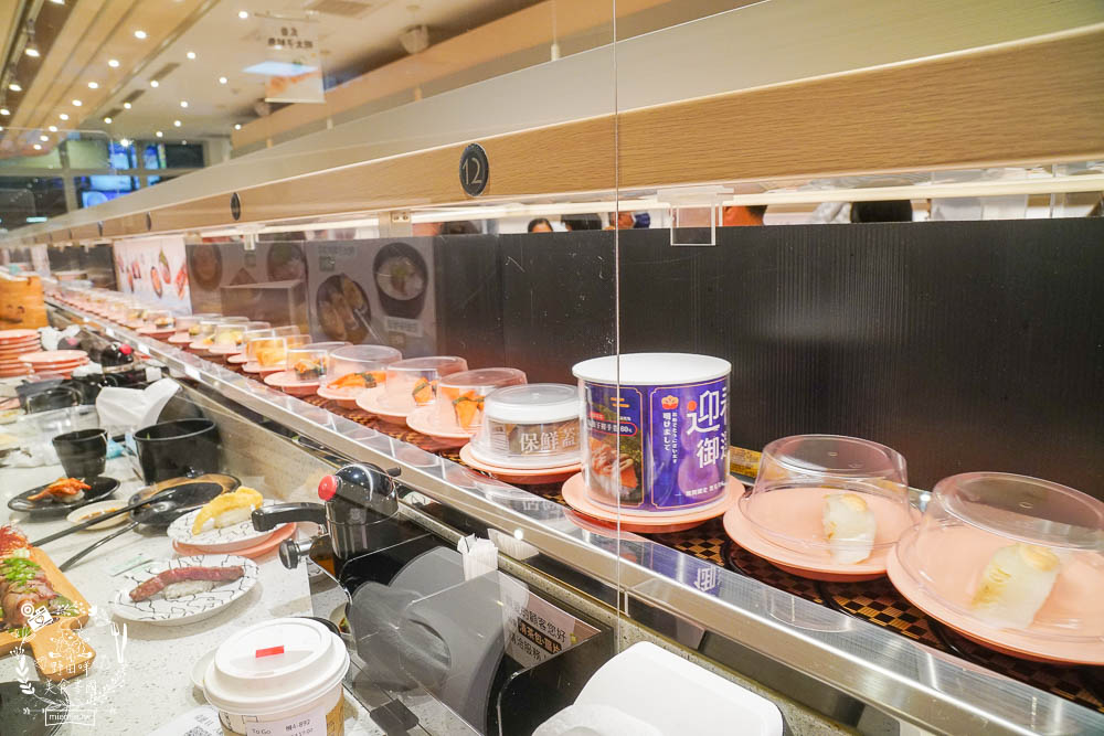 高雄[爭鮮PLUS迴轉壽司]高CP值的迴轉壽司!新推列車送餐超可愛!拉麵居然意外好吃?