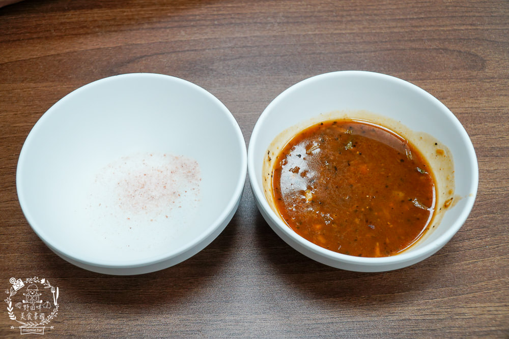 高雄[牛之呼吸牛排店]鬼滅之刃的主題牛排館!高CP值豪華綜合排人氣必點!