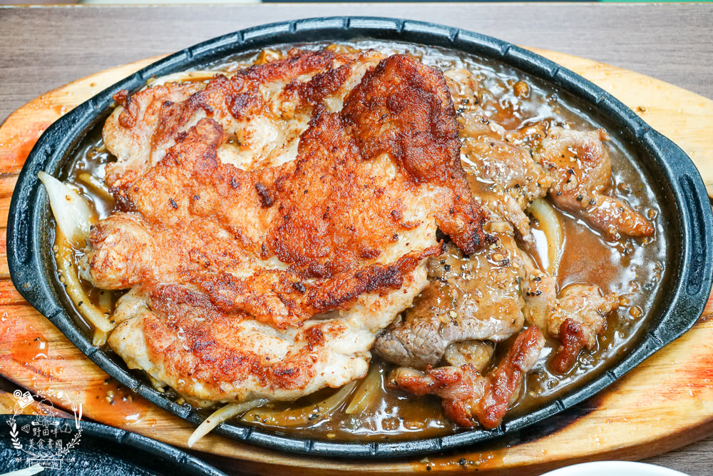 高雄[牛之呼吸牛排店]鬼滅之刃的主題牛排館!高CP值豪華綜合排人氣必點!