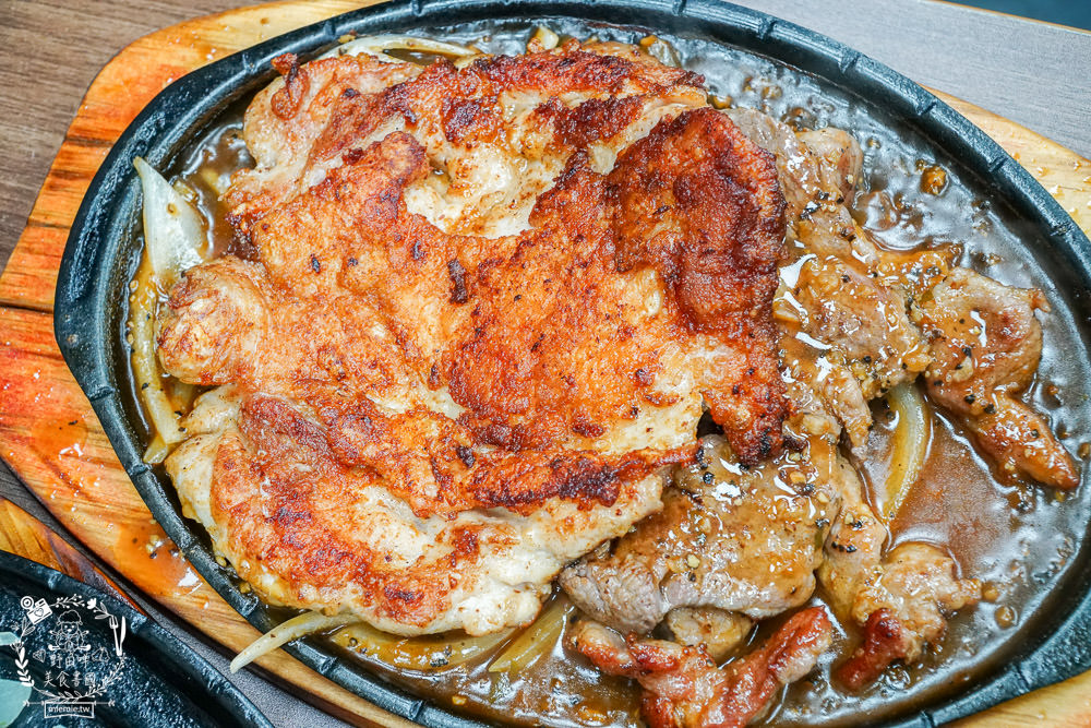 高雄[牛之呼吸牛排店]鬼滅之刃的主題牛排館!高CP值豪華綜合排人氣必點!