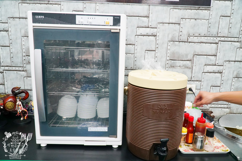 高雄[牛之呼吸牛排店]鬼滅之刃的主題牛排館!高CP值豪華綜合排人氣必點!