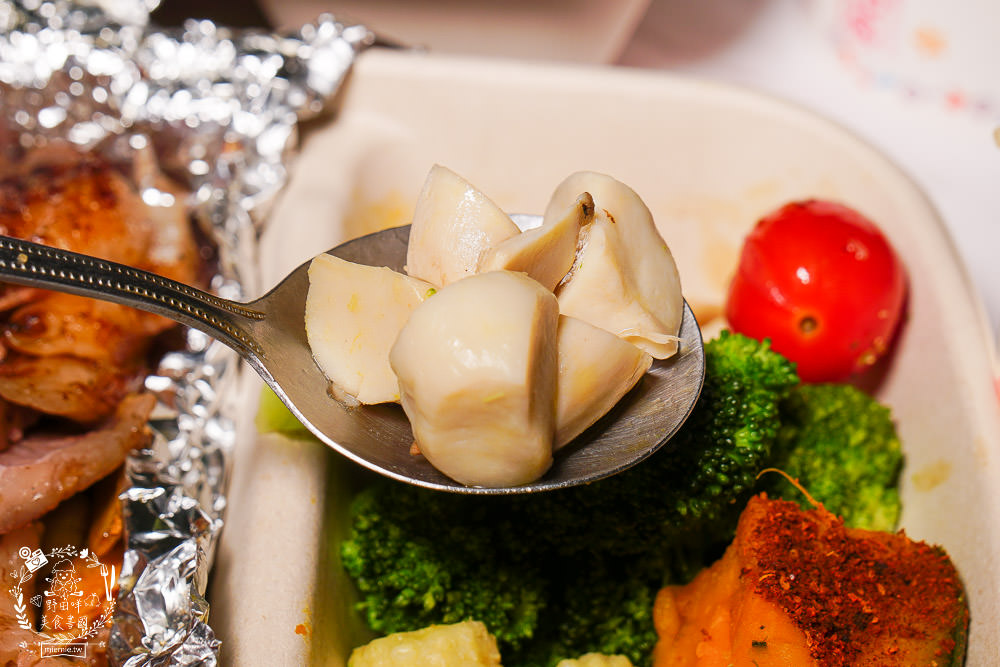 高雄牛室炙燒牛排超澎湃外帶便當!最低59元起?經典牛排必點推薦!珍奶披薩超好吃!