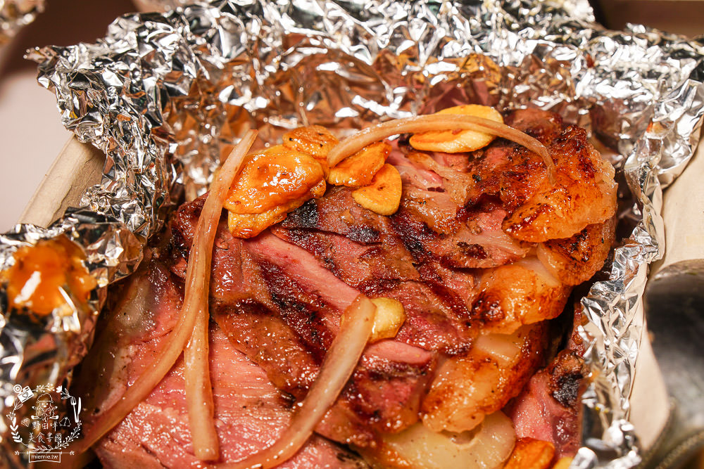 高雄牛室炙燒牛排超澎湃外帶便當!最低59元起?經典牛排必點推薦!珍奶披薩超好吃!