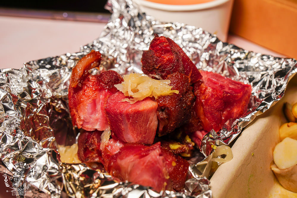 高雄牛室炙燒牛排超澎湃外帶便當!最低59元起?經典牛排必點推薦!珍奶披薩超好吃!