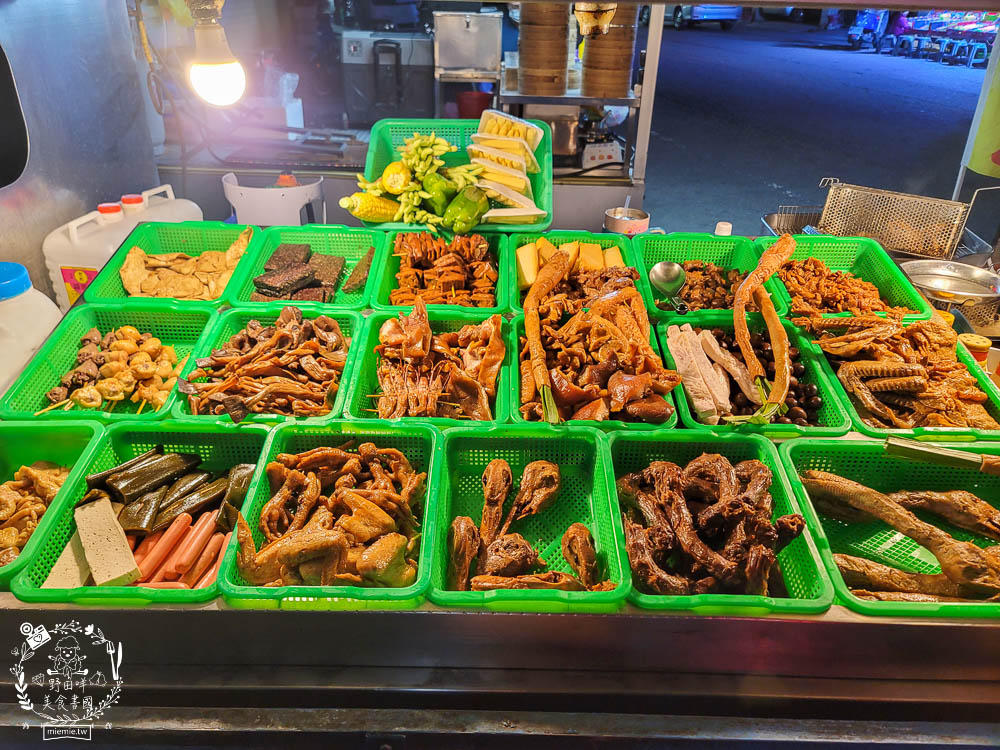 高雄隱藏版夜市[牛潮埔夜市]每周三才有的小夜市!超多人氣排隊美食!炸彈蔥油餅+沙威瑪+QQ球+東山鴨頭+酥炸大魷魚必吃!