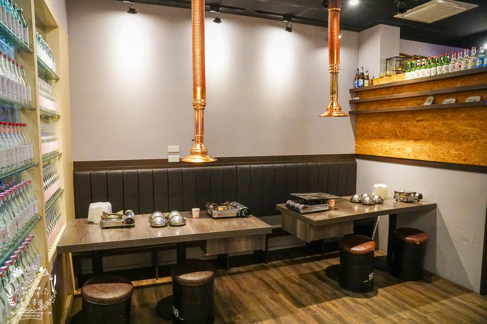 高雄烤肉推薦[牧穀韓式烤肉]韓國烤肉搭配夢幻調酒好過癮!專人燒烤服務可以爽吃燒肉