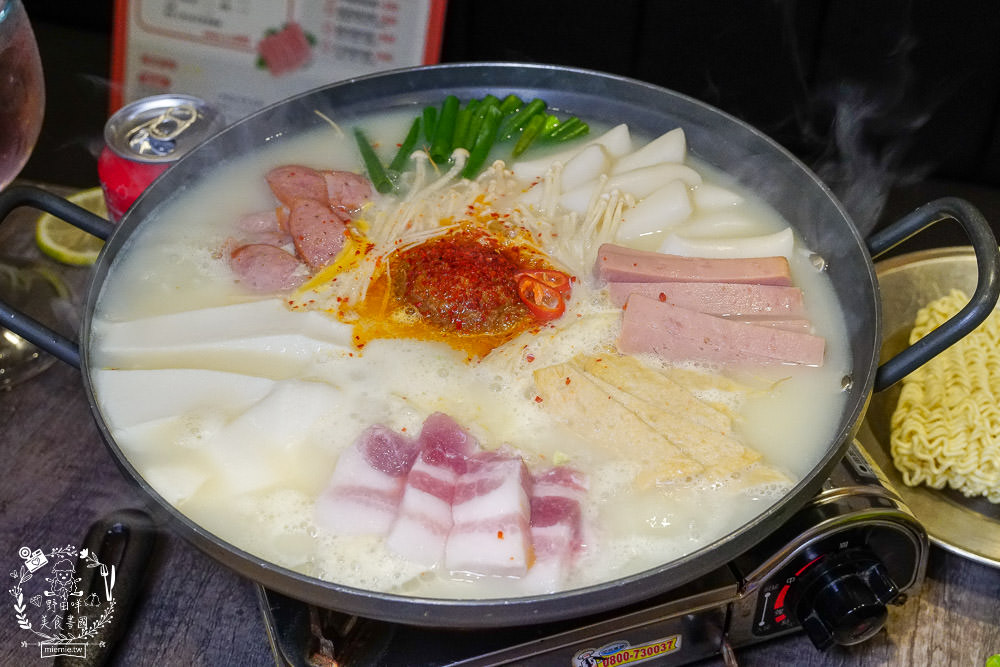 高雄烤肉推薦[牧穀韓式烤肉]韓國烤肉搭配夢幻調酒好過癮!專人燒烤服務可以爽吃燒肉