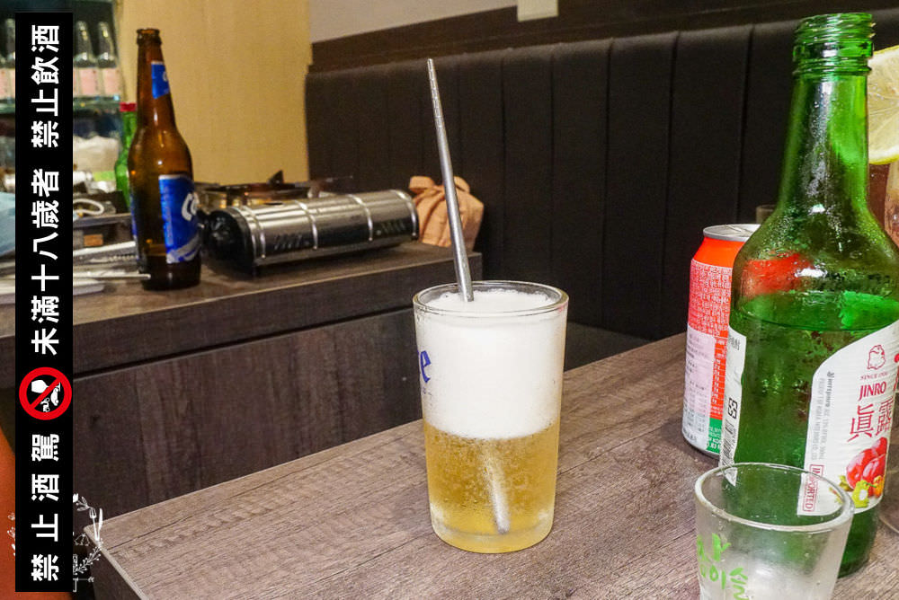 高雄烤肉推薦[牧穀韓式烤肉]韓國烤肉搭配夢幻調酒好過癮!專人燒烤服務可以爽吃燒肉