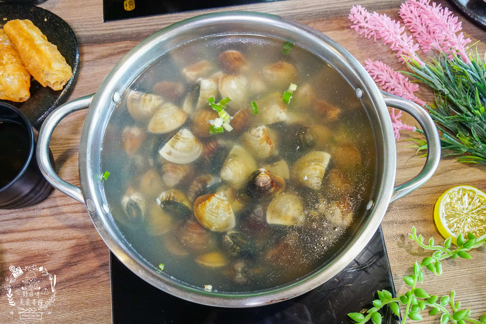 高雄[玖玖香一品鍋火鍋吃到飽]60種以上選擇只要498元還不收服務費!鮮美蛤蜊鍋超人氣推薦!