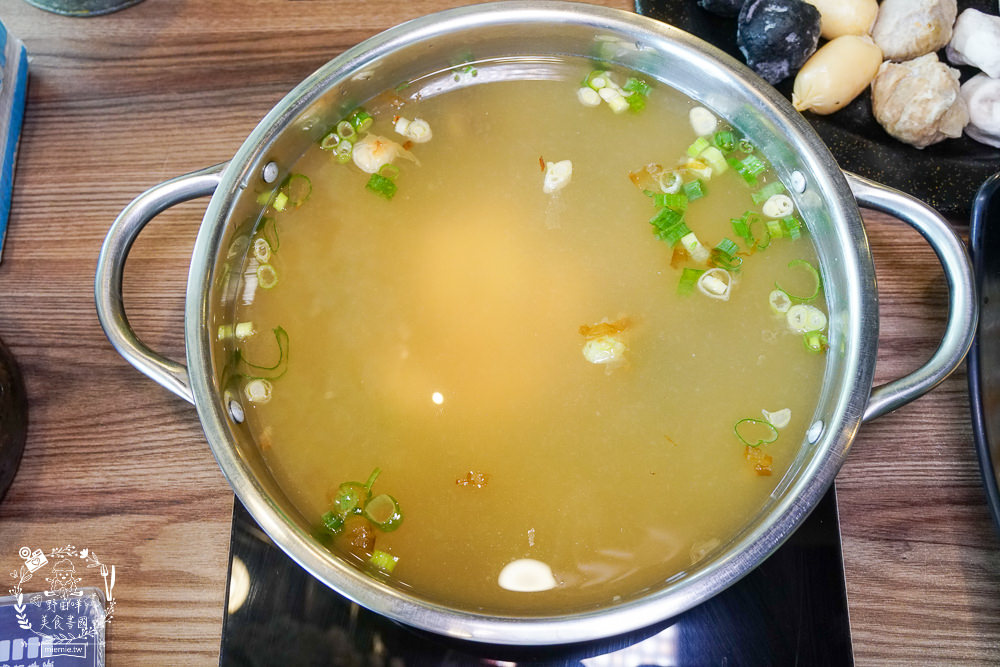 高雄[玖玖香一品鍋火鍋吃到飽]60種以上選擇只要498元還不收服務費!鮮美蛤蜊鍋超人氣推薦!